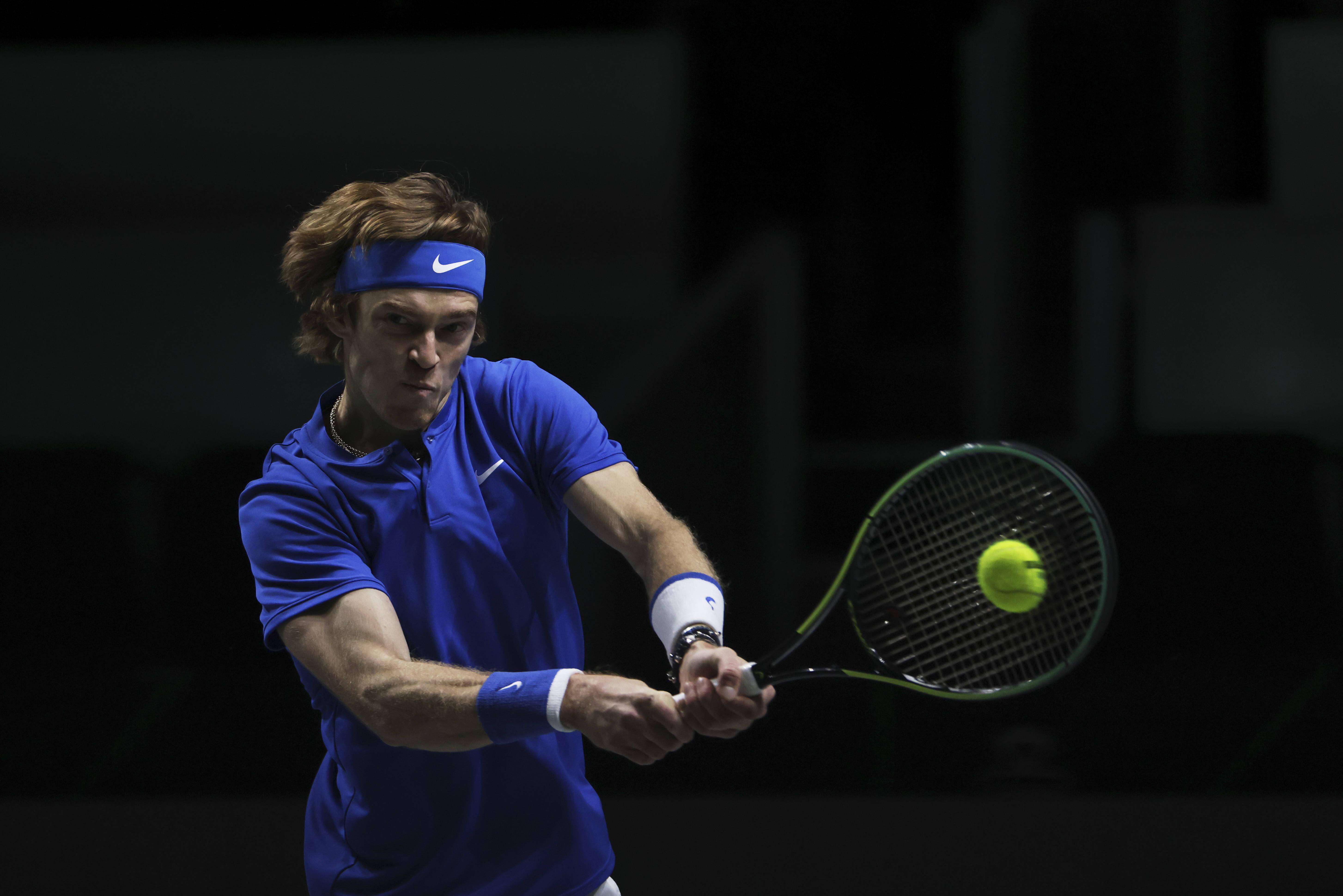 戴维斯杯碾压联合杯，梅德韦杰夫扛起全队