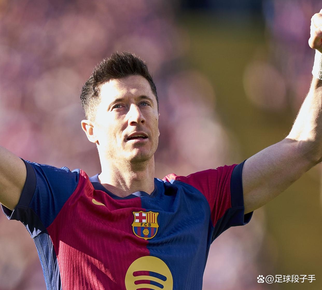 马赛绝杀曼城,莱万高光表现 马赛绝杀曼城,莱万高光表现