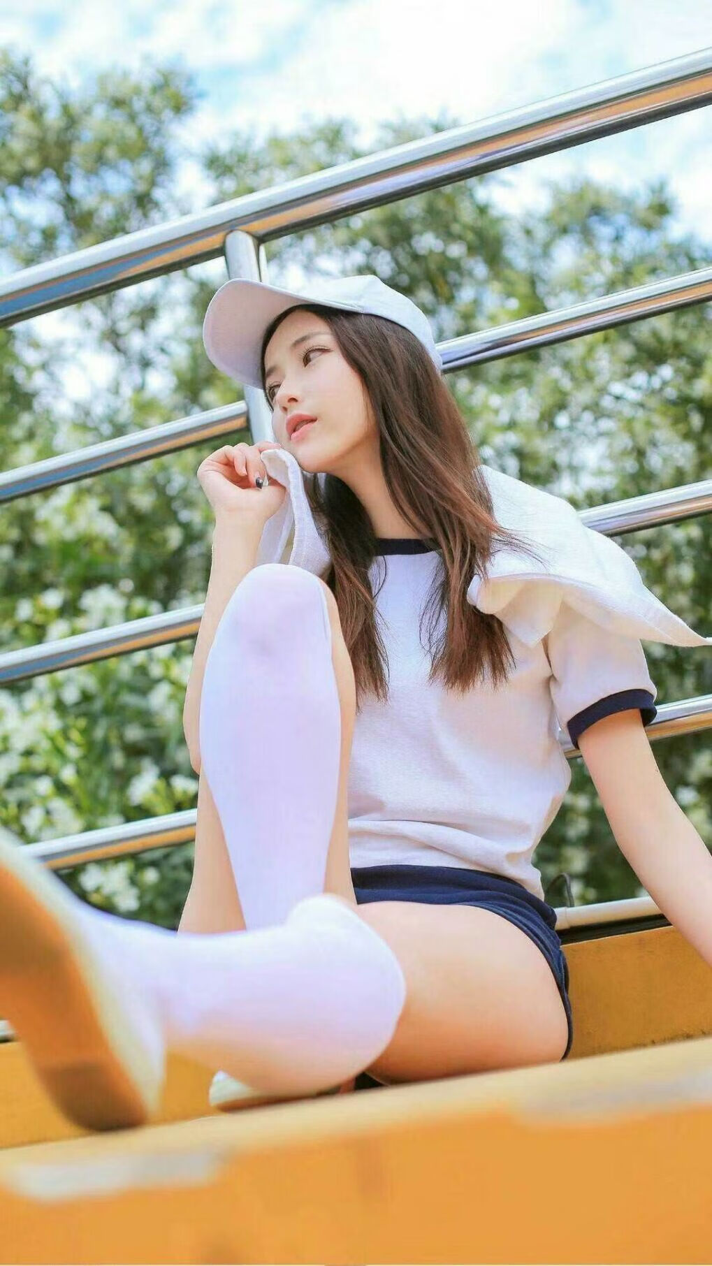 圣西罗长夜,莱奥于无声处扛起全队,写就年度焦点之战的孤勇诗篇