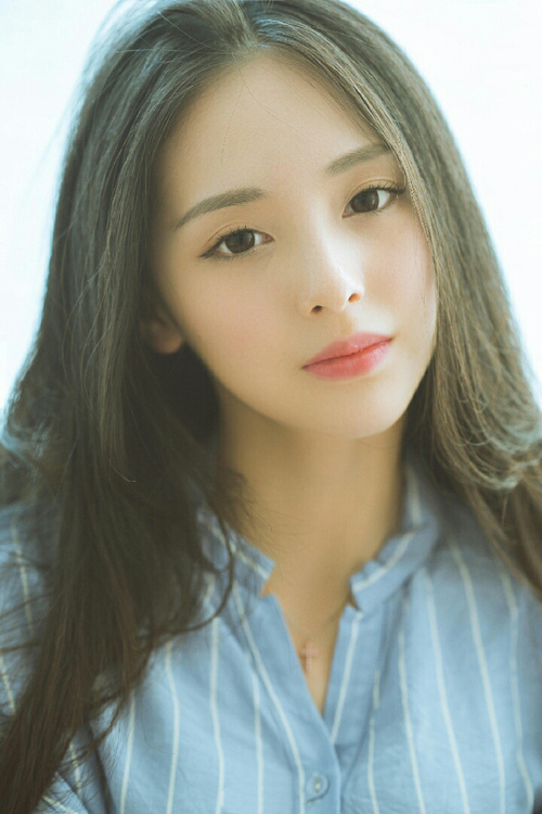 方寸绿茵的最后回响，布雷默与莱比锡、里昂的双线交汇