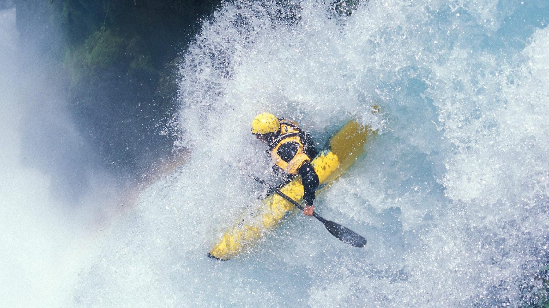 东洋铁壁与加泰罗尼亚海啸，当完美的个人艺术遇见摧毁性的集体洪流