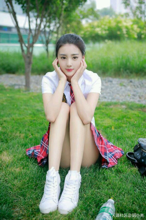 萨拉赫连续得分引爆非洲杯，摩洛哥力克几内亚，拉开晋级差距